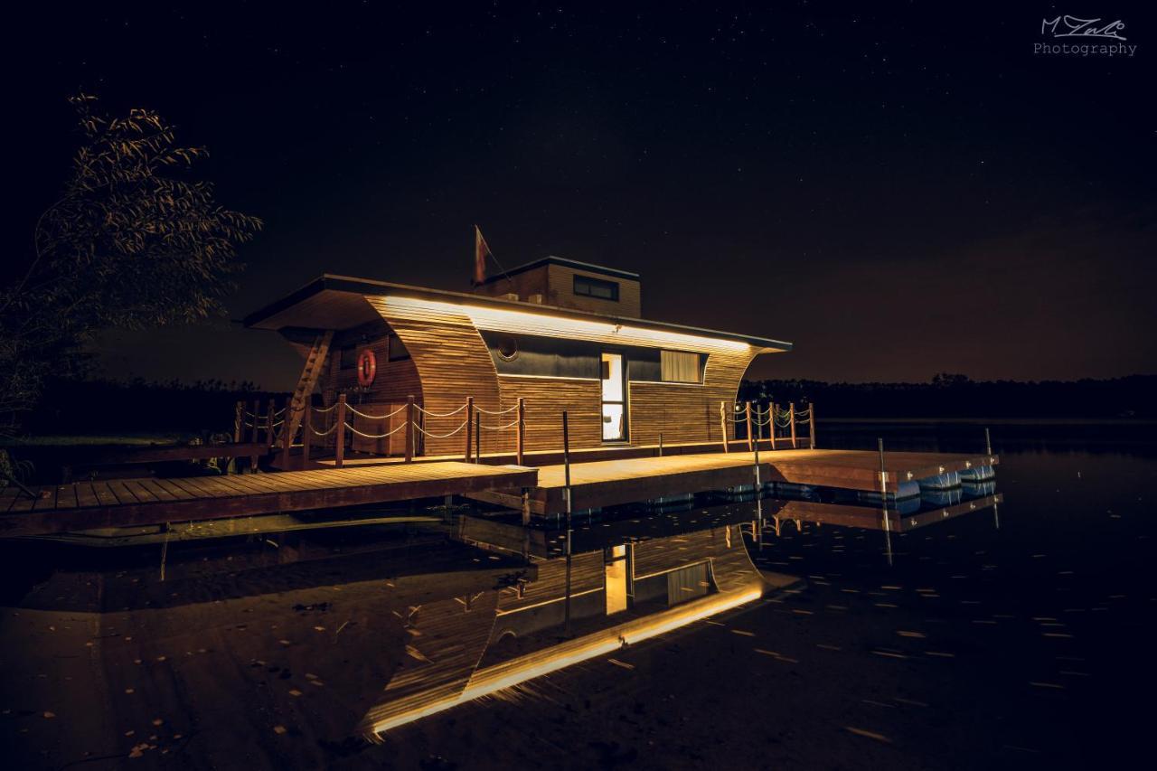 Houseboat Slesin Hotel Exterior photo